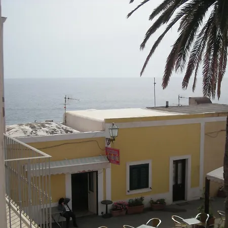 Isola Di * Ventotene